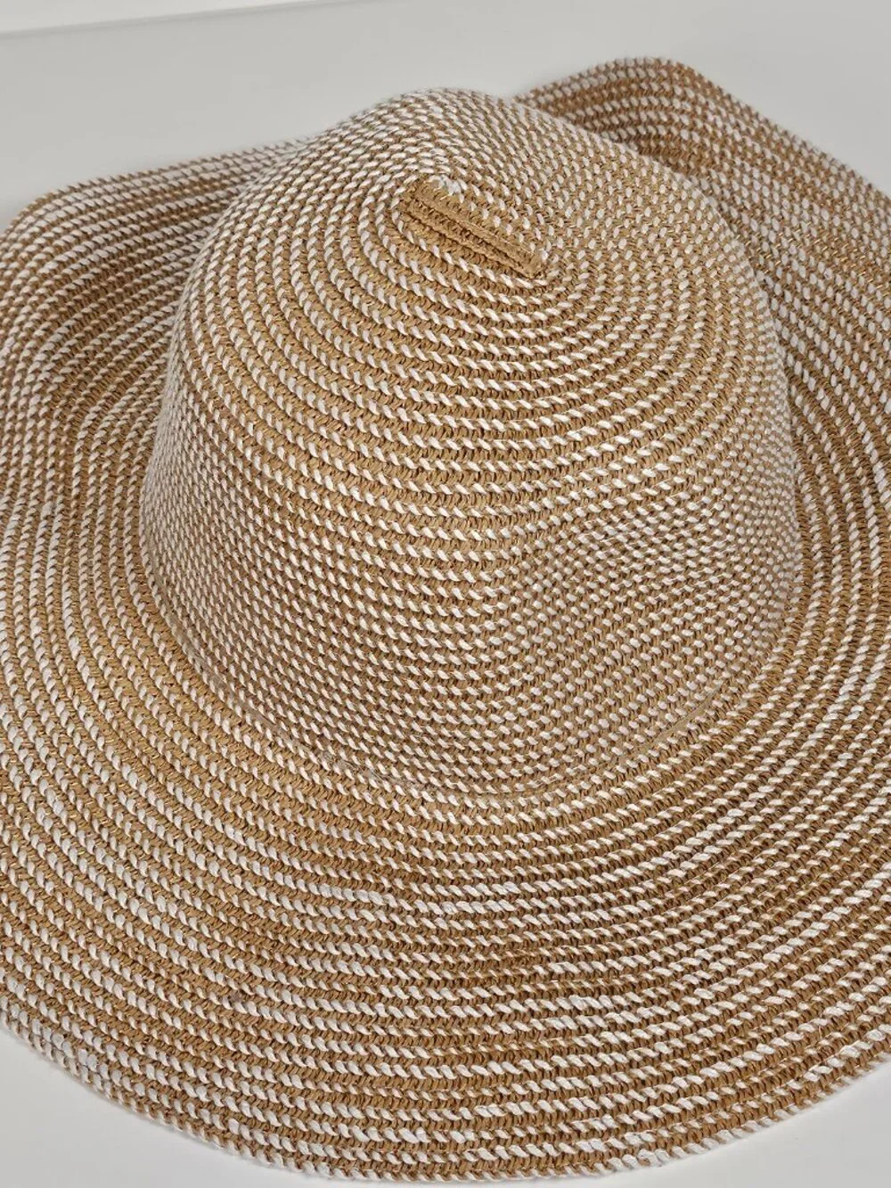 Sunhat - Picture 2 of 4